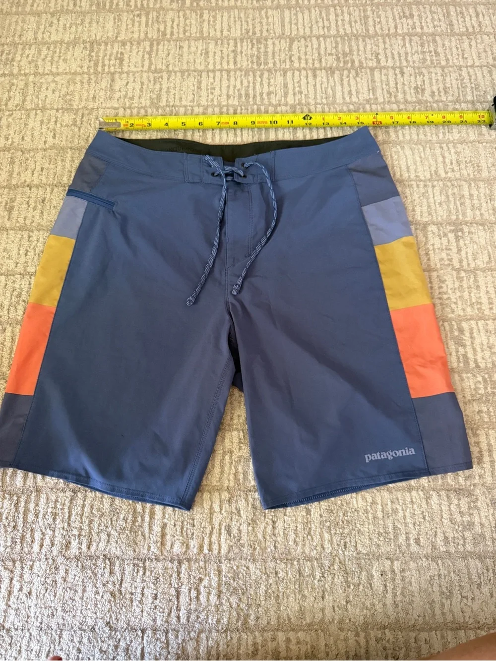 Patagonia Men’s Hydropeak Blue Colorblock Swim Trunks size 31